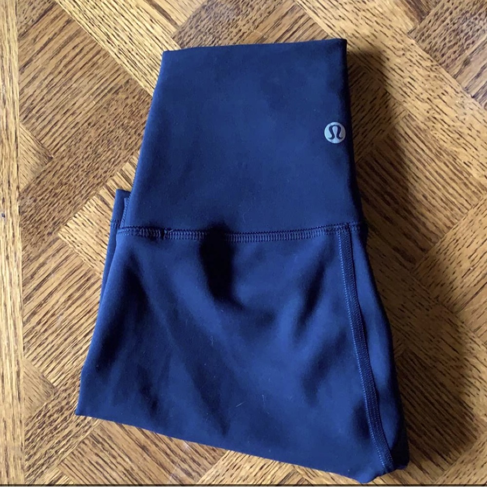 COPY - Lululemon Align high-rise short 6”